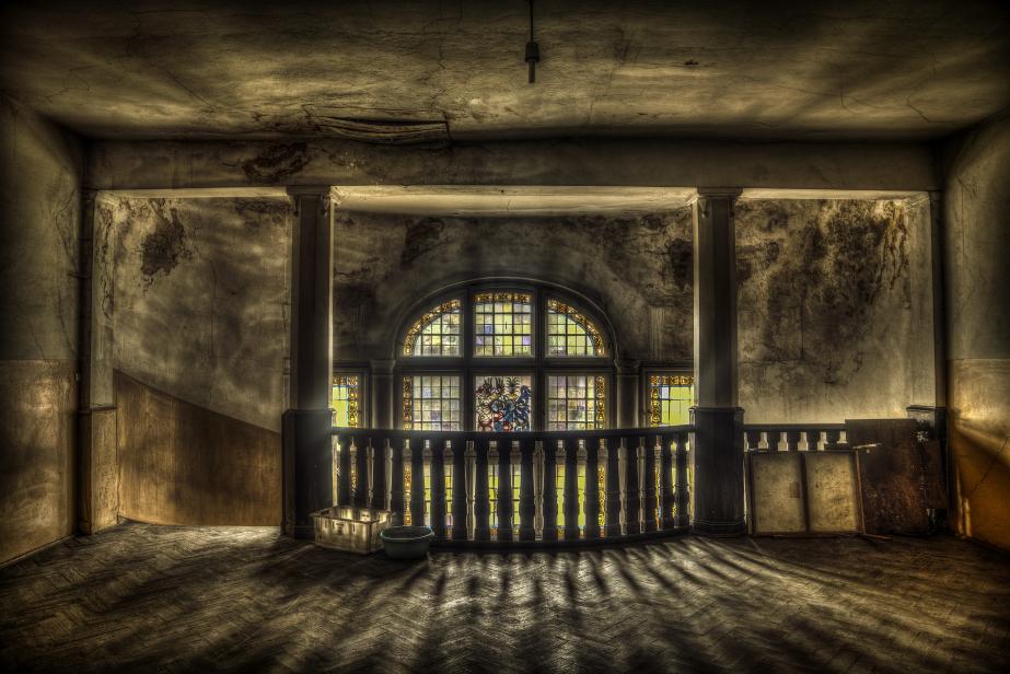 The abandoned palace: 